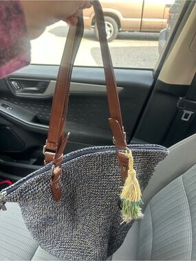 The Sak spring /summer purse